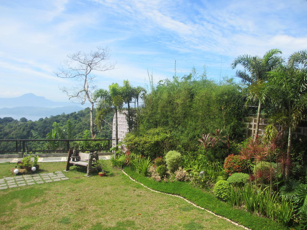 The Theodore Hotel Tagaytay City Exterior photo