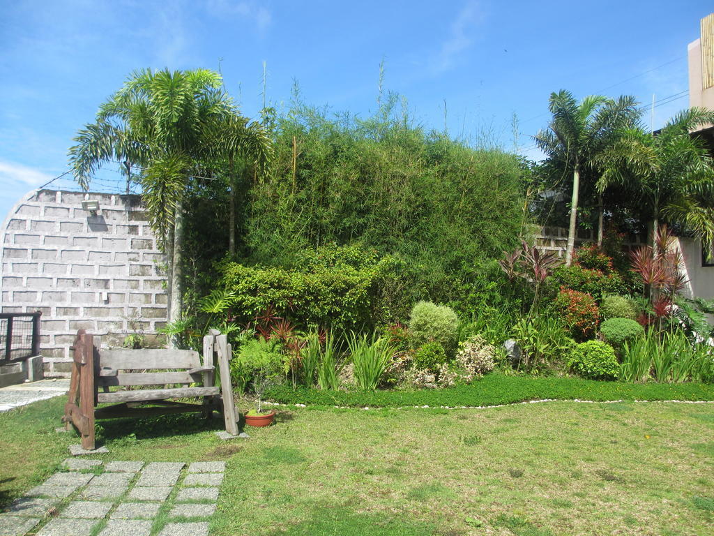 The Theodore Hotel Tagaytay City Exterior photo